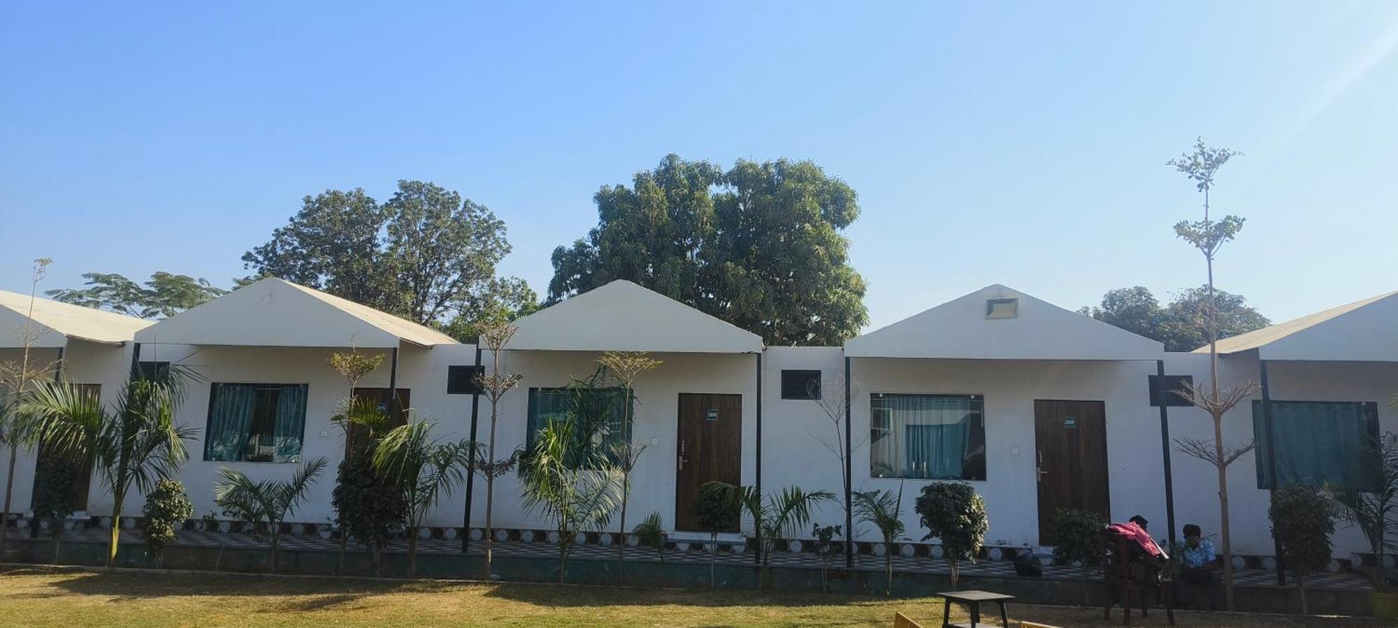 Long Drive Hotel And Resaurt Jaipur Luaran gambar